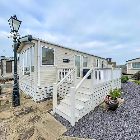 Lovely 6 Berth Caravan With Decking And Wifi In Kent, Ref 47017C Hotell Whitstable Eksteriør bilde