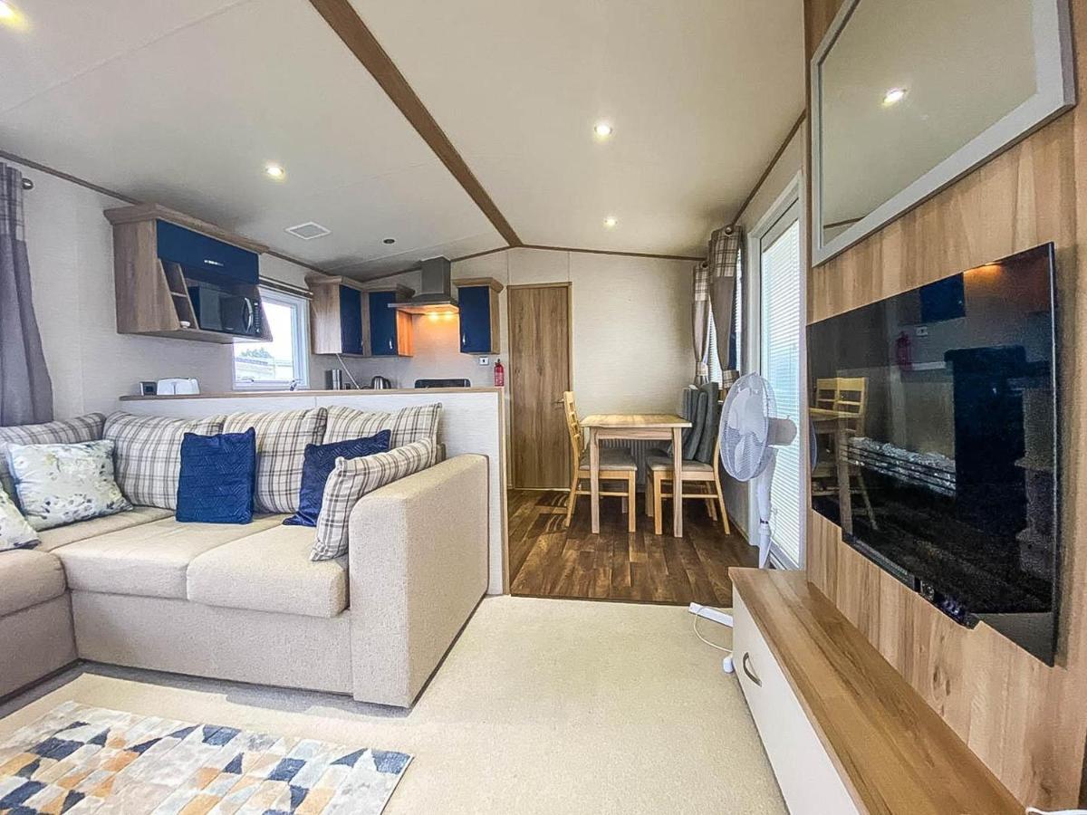 Lovely 6 Berth Caravan With Decking And Wifi In Kent, Ref 47017C Hotell Whitstable Eksteriør bilde
